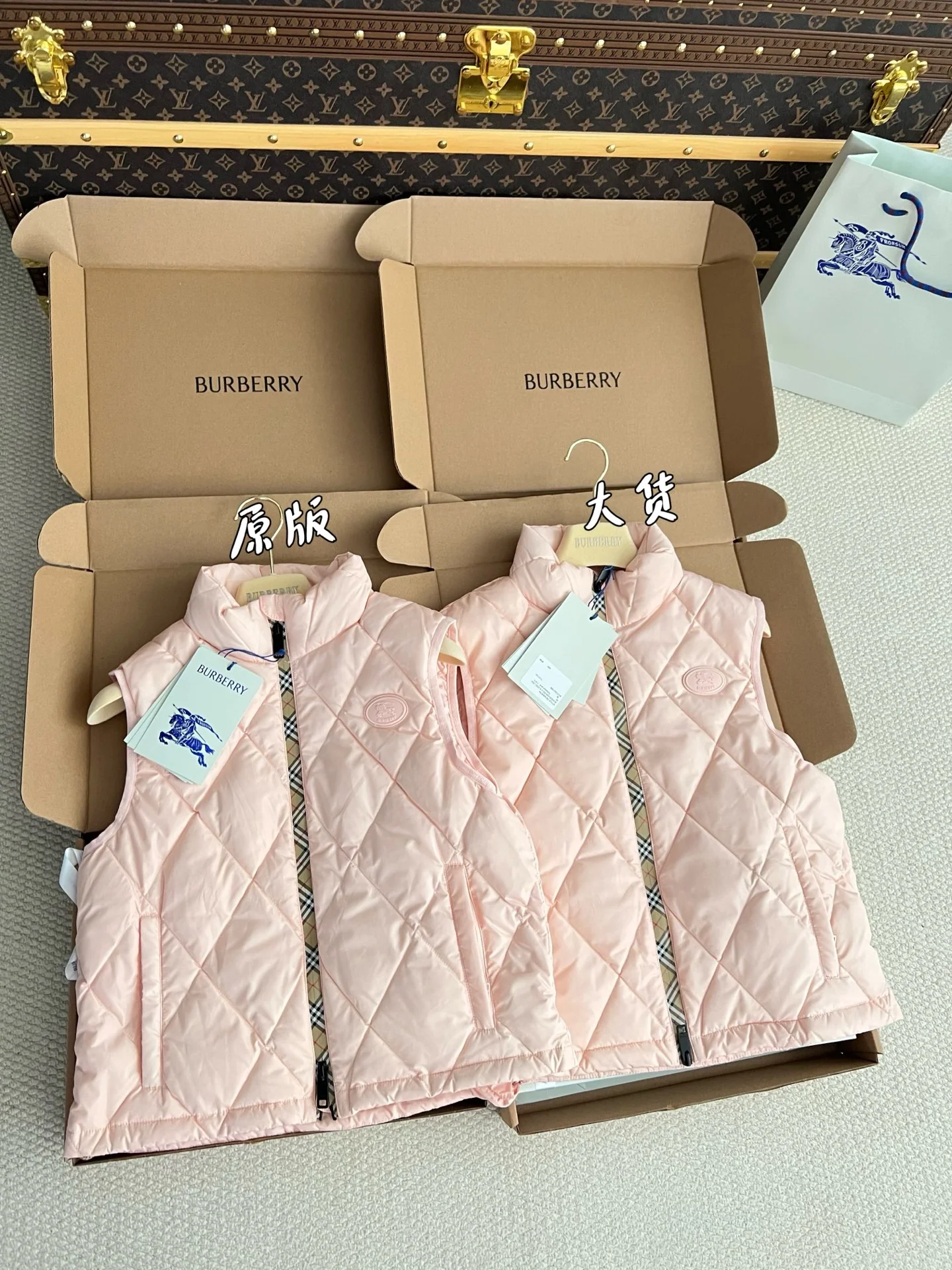 버버리 여성 다운 조끼 상세 이미지 3