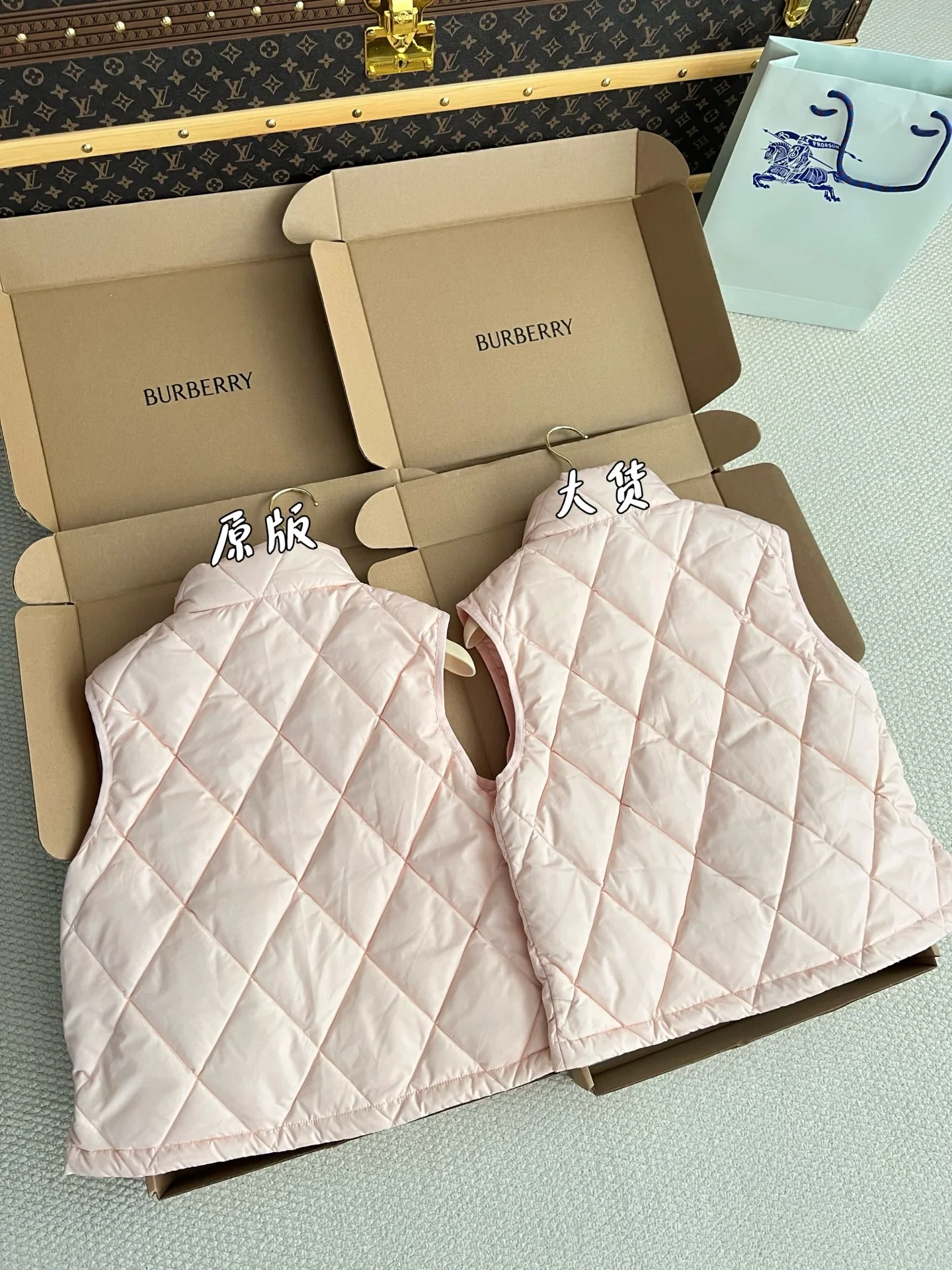 버버리 여성 다운 조끼 상세 이미지 10