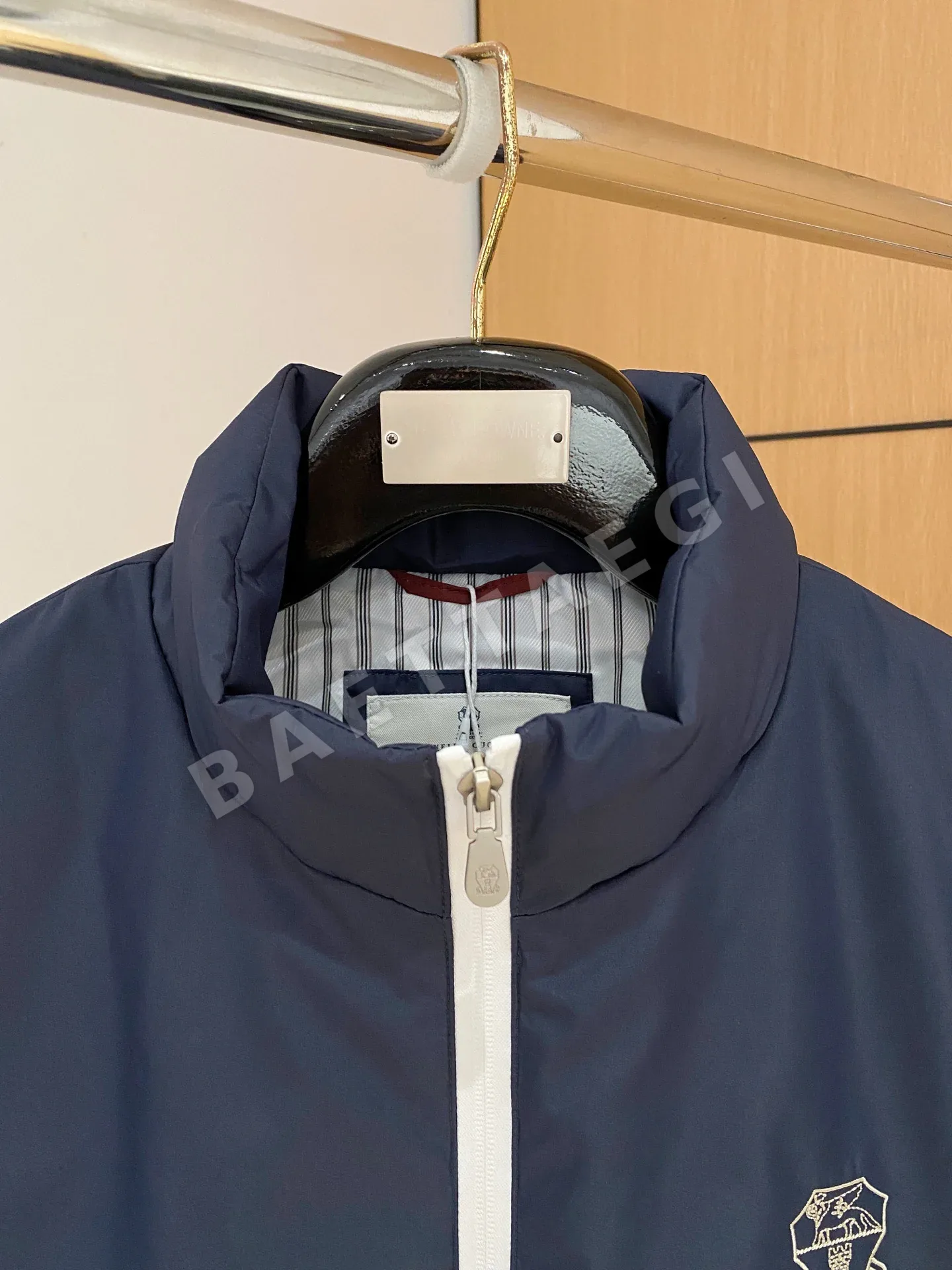 브루넬로쿠치넬리 남성 다운 자켓 상세 이미지 3
