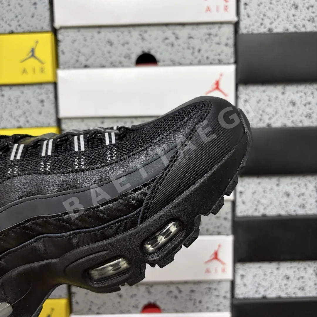 나이키 [GX] 에어 맥스 95 IR1474-010 201774 Nike Air Max 95 Big Bubble Black Carbon 상세 이미지 6