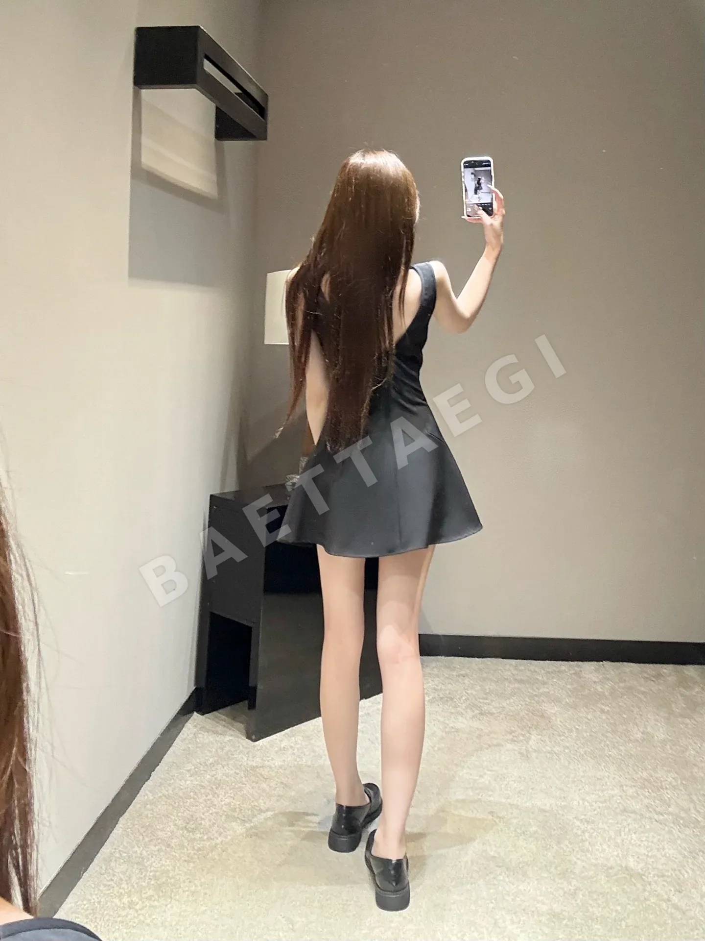 미우미우 브이넥 보우 장식 머메이드 원피스 상세 이미지 7