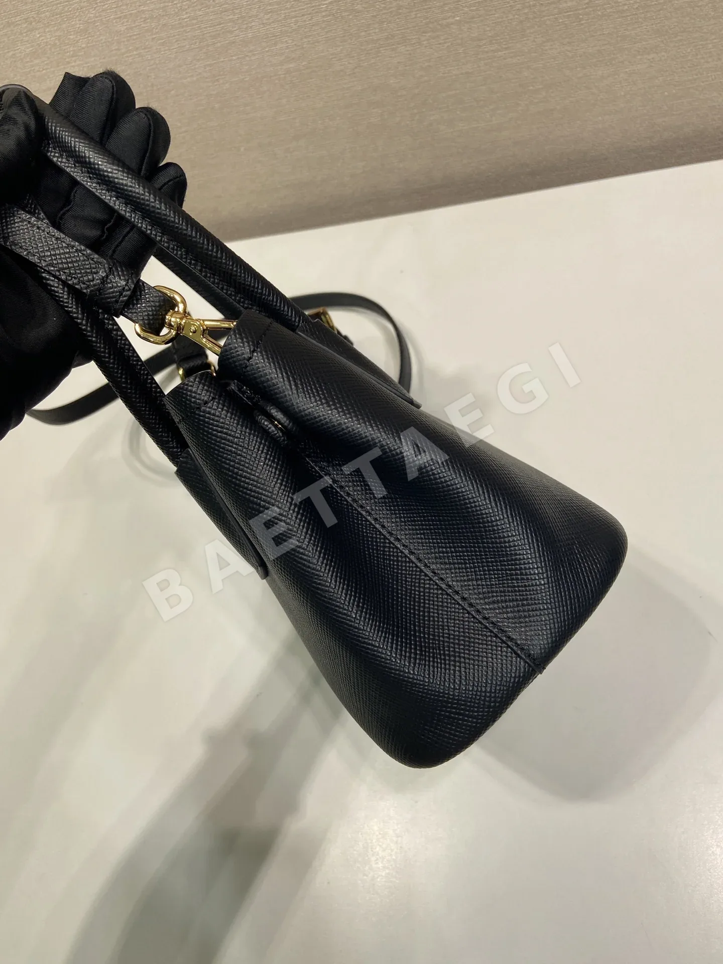 프라다 크로스그레인 카우하이드 더블 핸드백 1BA497 상세 이미지 5