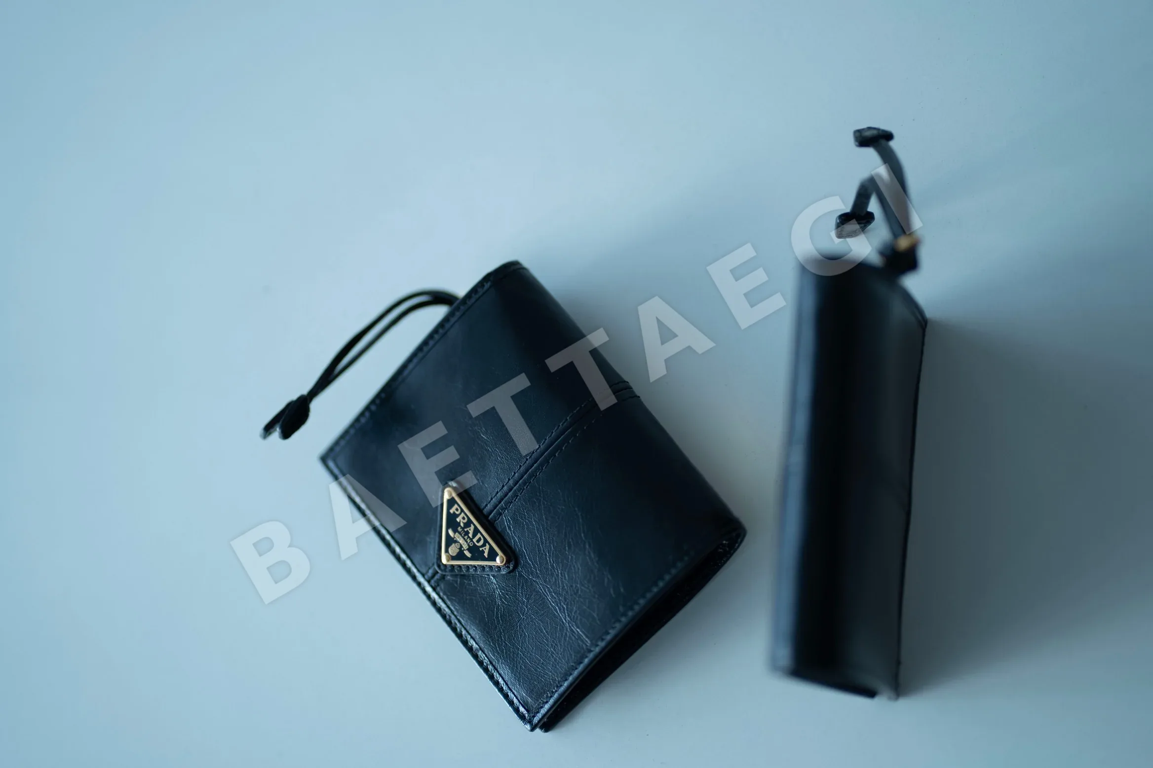 프라다 오일 왁스 가죽 여성 지갑 상세 이미지 13