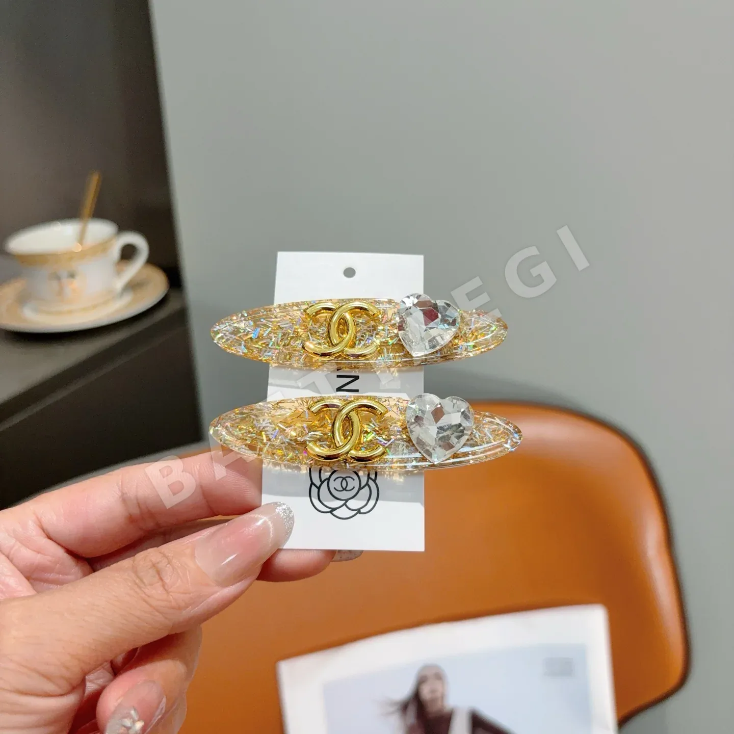 샤넬 로고 헤어 클립 세트 183070