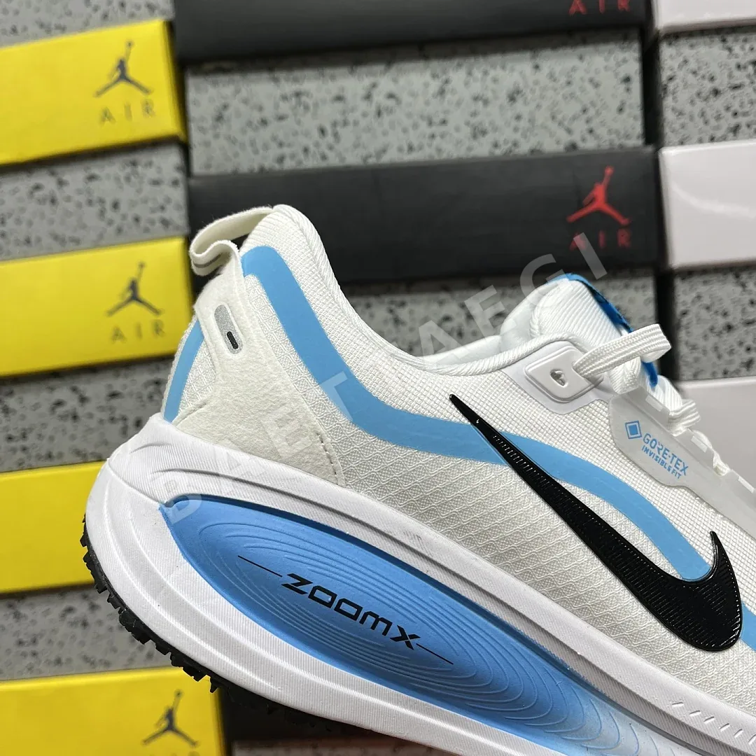나이키 [XY] 보메로 18 201724 Nike Vomero 18 HQE98-005 상세 이미지 4