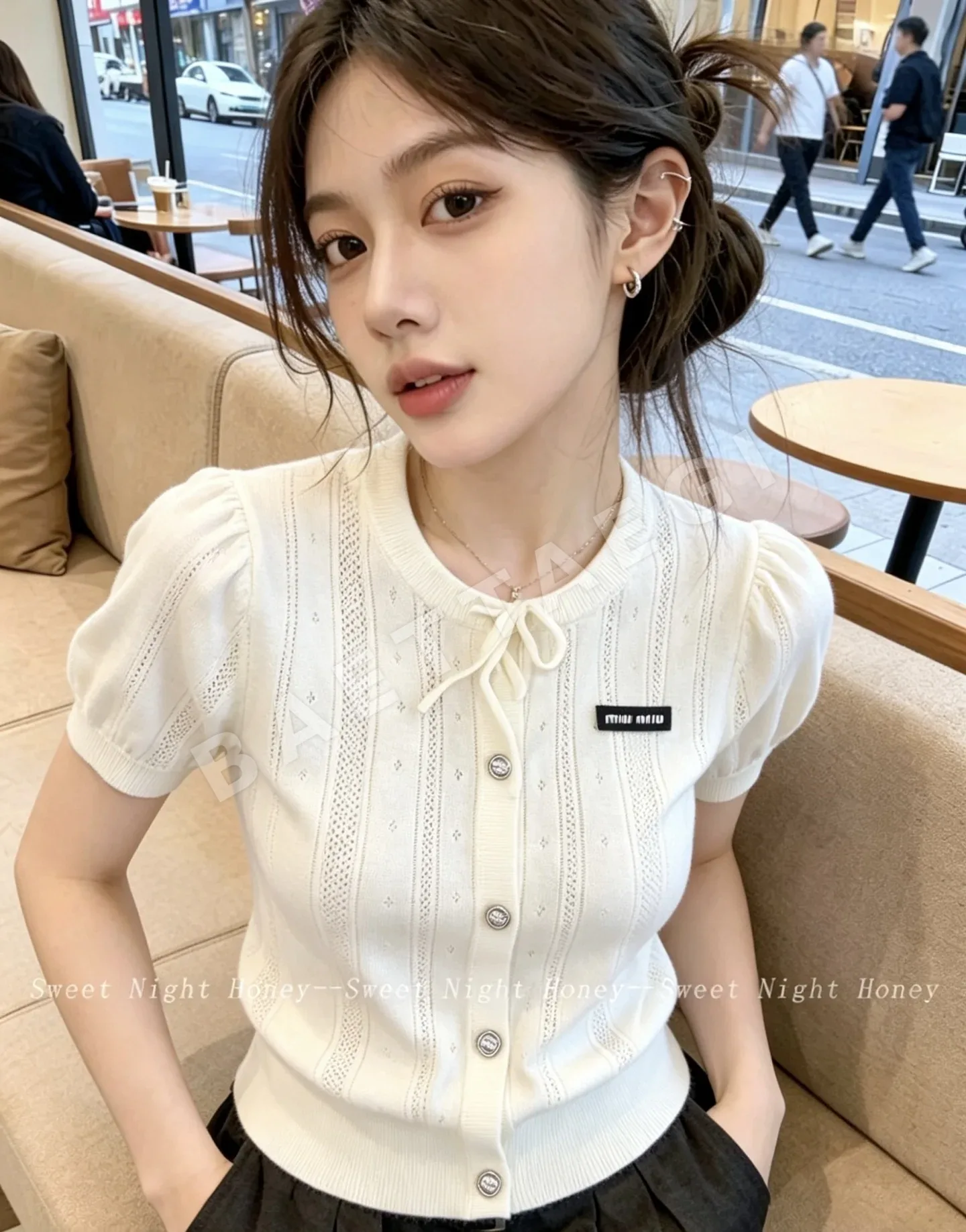 미우미우 홀로우 아웃 니트 반팔 가디건 52487