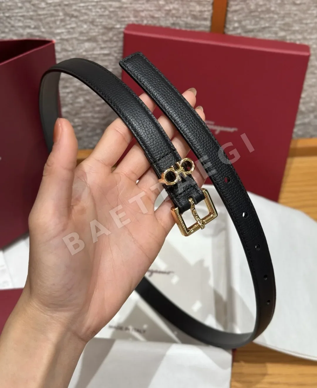 페레가모 여성용 소가죽 버클 벨트 상세 이미지 4