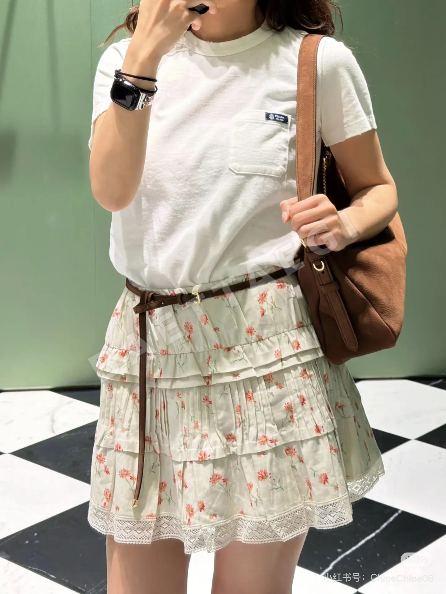 프라다 레터 포켓 크루넥 여성 반팔 티셔츠 상세 이미지 2