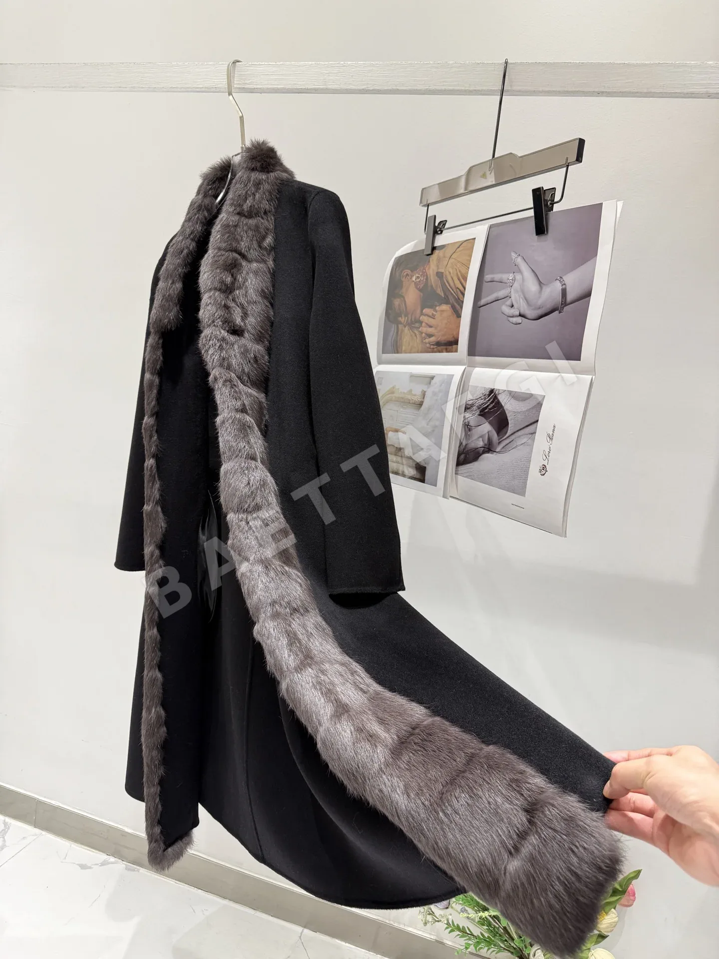 로로피아나 토끼 모피 캐시미어 여성 자켓 상세 이미지 7