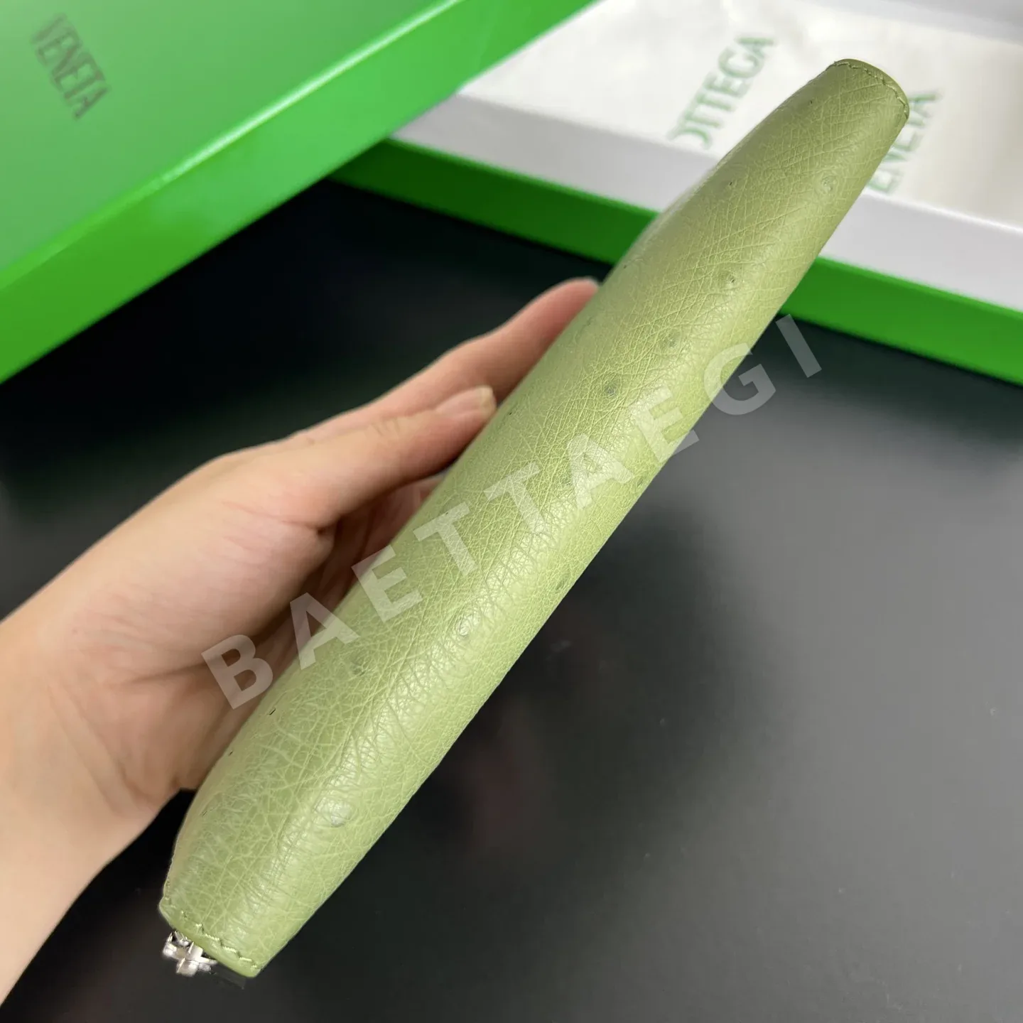 보테가베네타 오스트리치 장지갑 상세 이미지 3