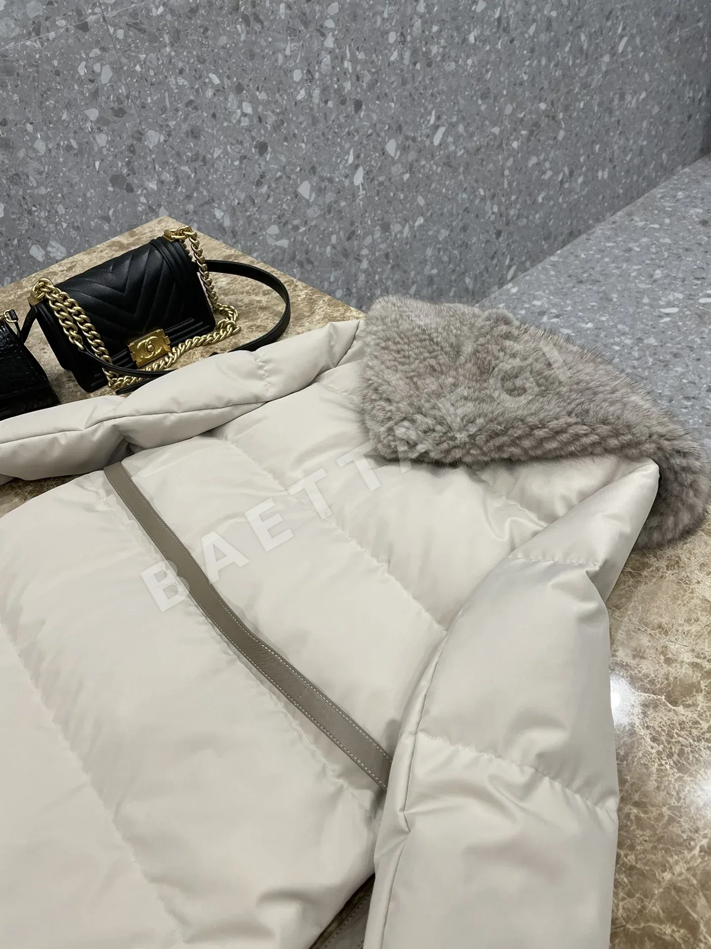 로로피아나 여성 밍크 퍼 후드 구스다운 패딩 코트 상세 이미지 7