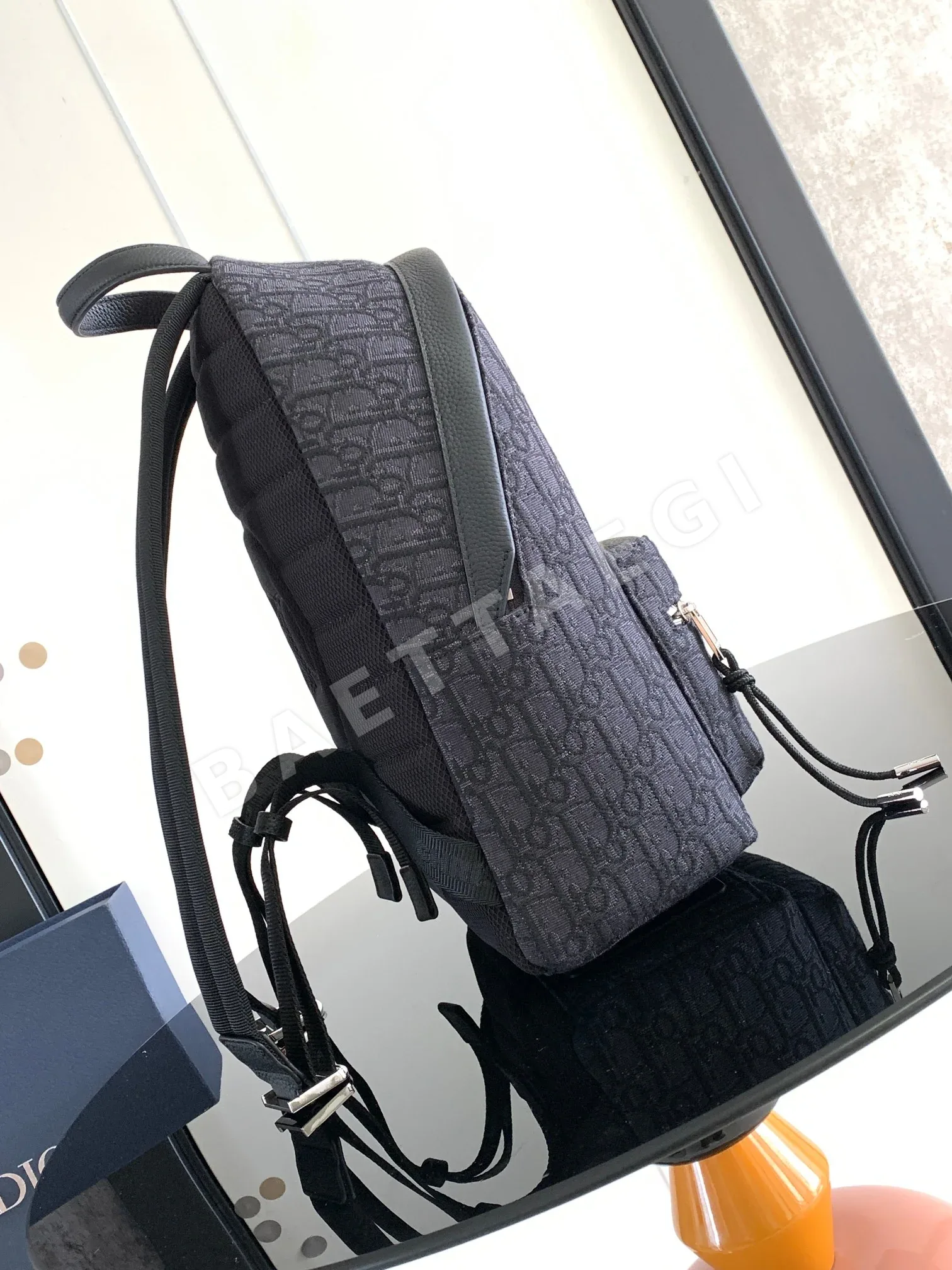 디올 라이더 백팩 상세 이미지 2