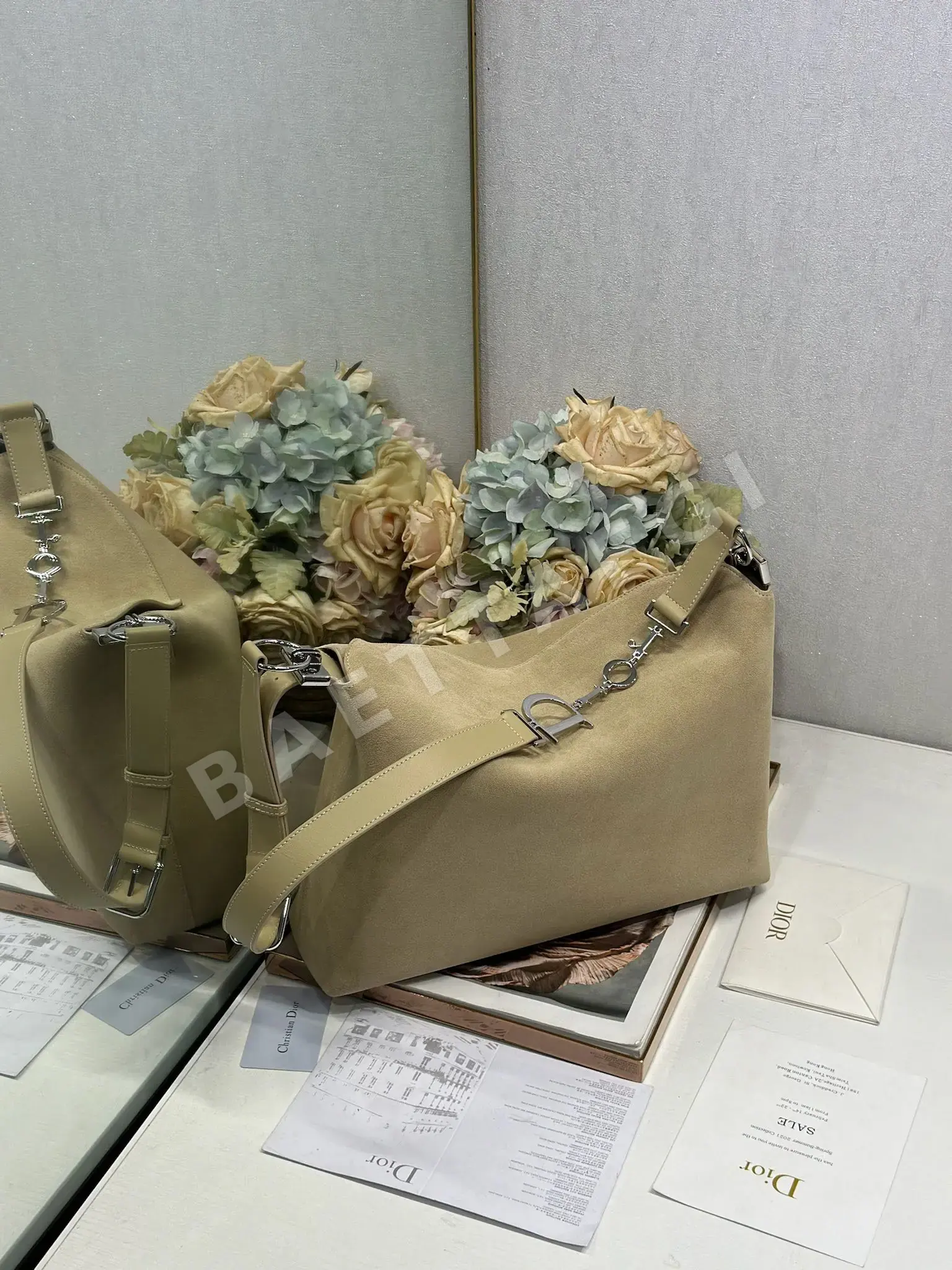 디올 라지 호보 가방 상세 이미지 3
