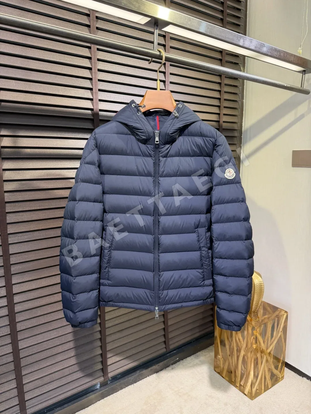 몽클레르 베르메일 후드 쇼트 다운 자켓 M3552