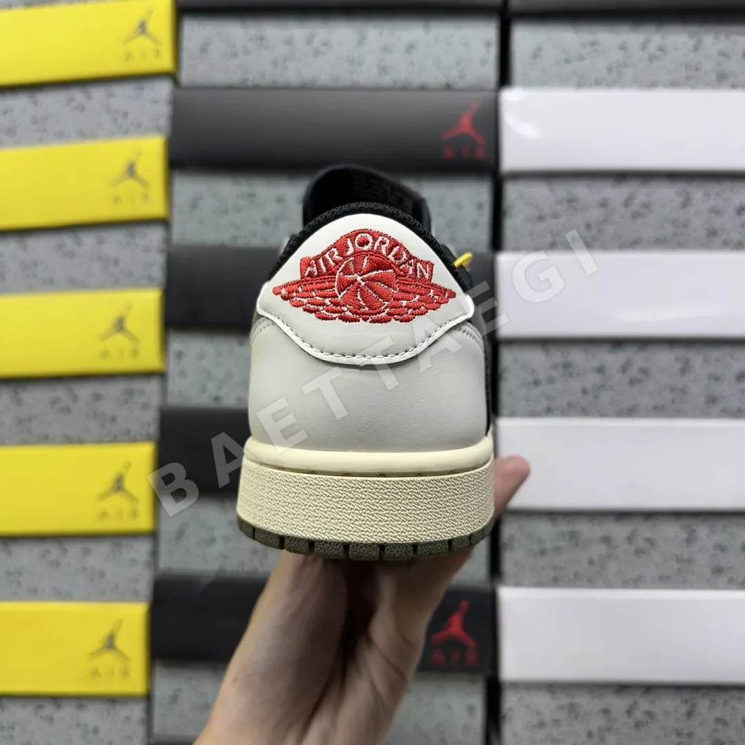 나이키 [GX] 조던 1 레트로 로우 OG SP DZ4137-106 201812 Nike Jordan 1 Retro Low OG SP 상세 이미지 5