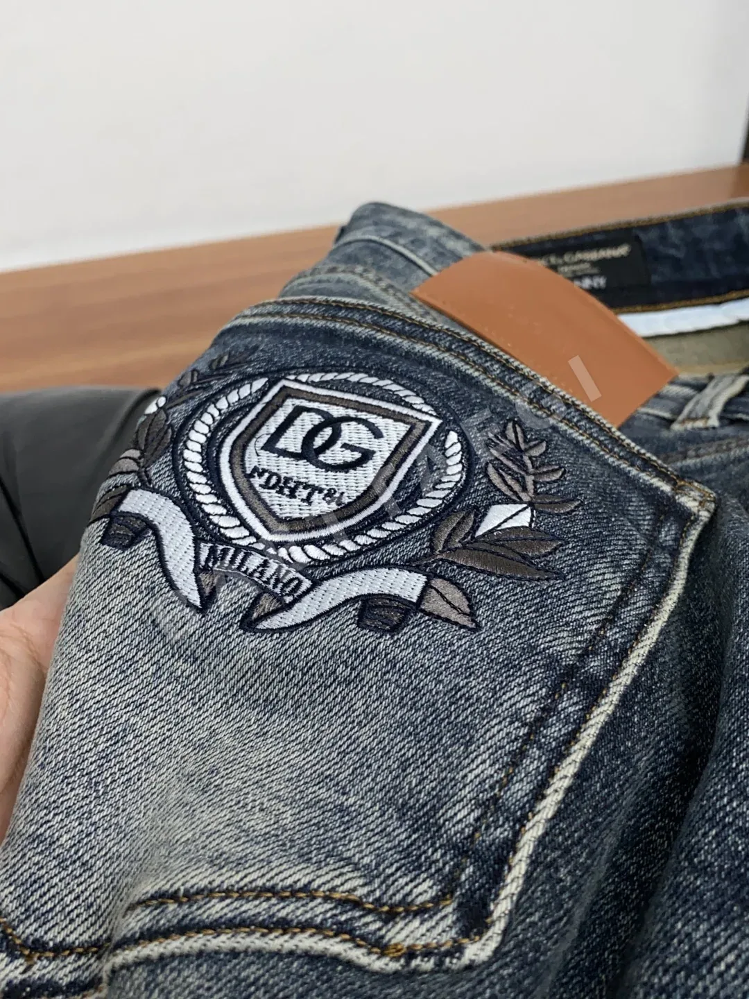 돌체앤가바나 슬림핏 남성 바지 상세 이미지 5