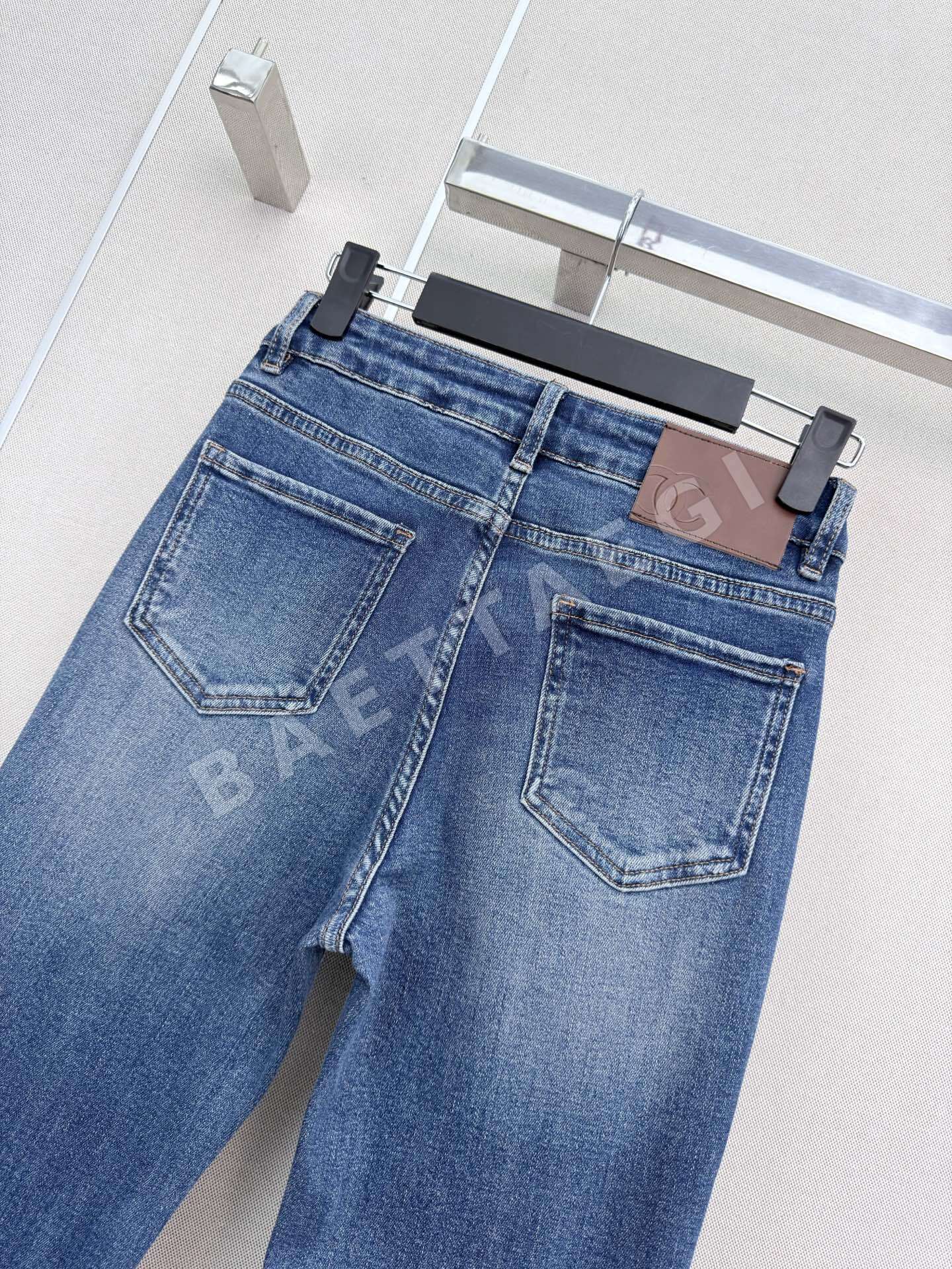 샤넬 더블 C 로고 플레어 여성 바지 상세 이미지 6