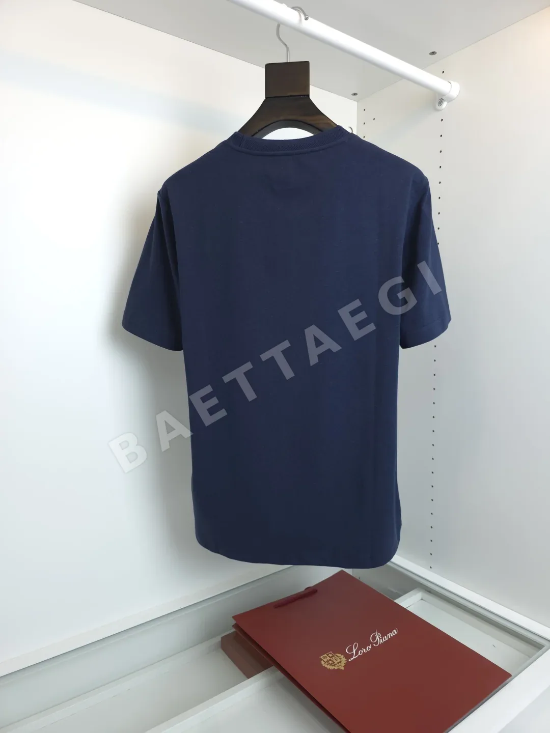 로로피아나 캡슐 컬렉션 린넨 크루넥 티셔츠 상세 이미지 3