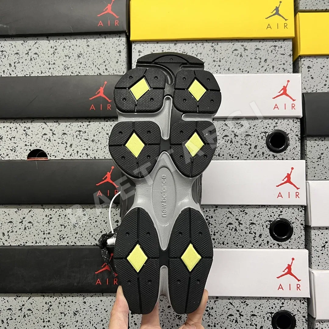 뉴발란스 [C] 9060 U90602P8 202227 New Balance 9060 상세 이미지 3