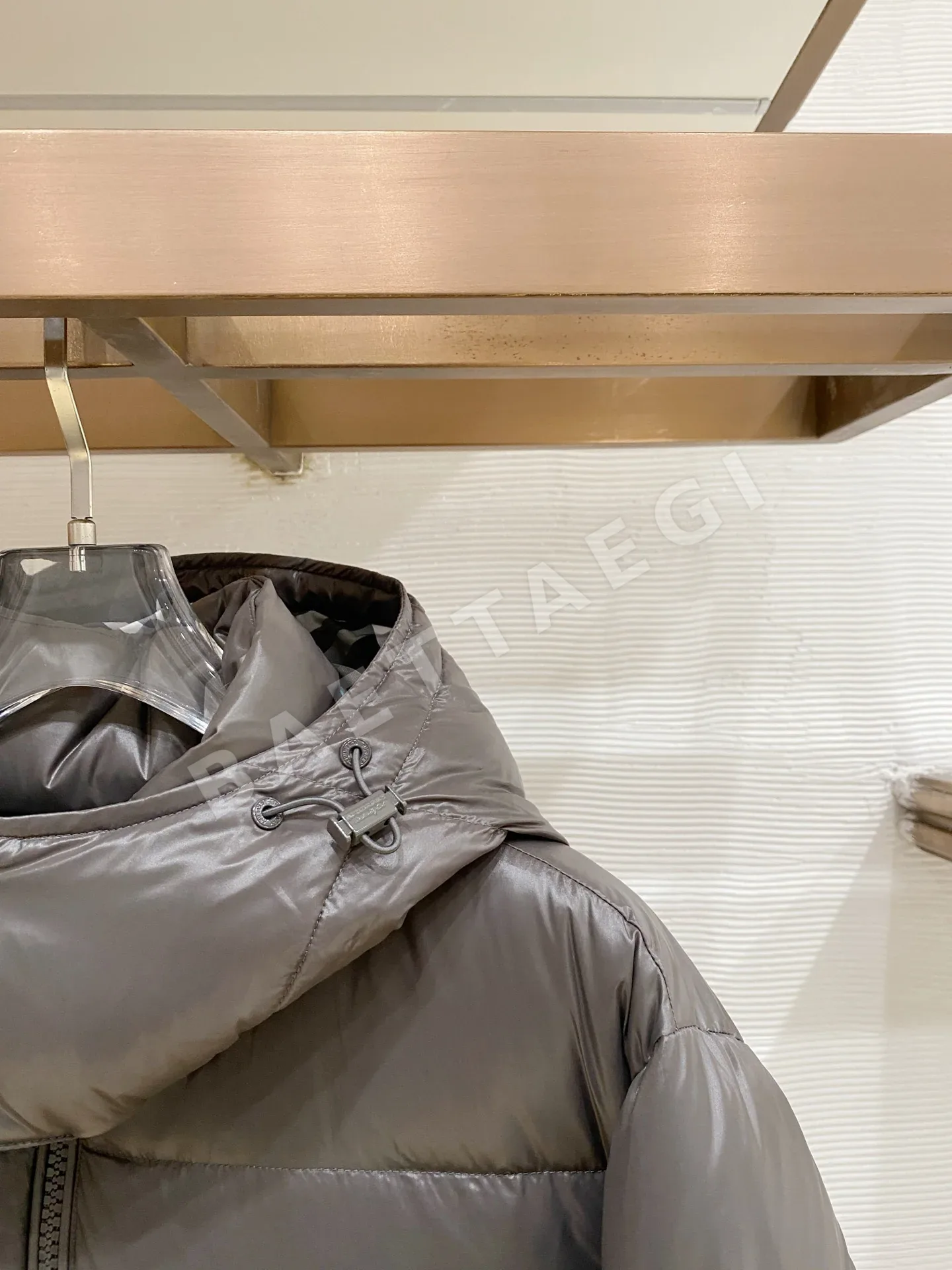 버버리 남성 구스다운 패딩 상세 이미지 3