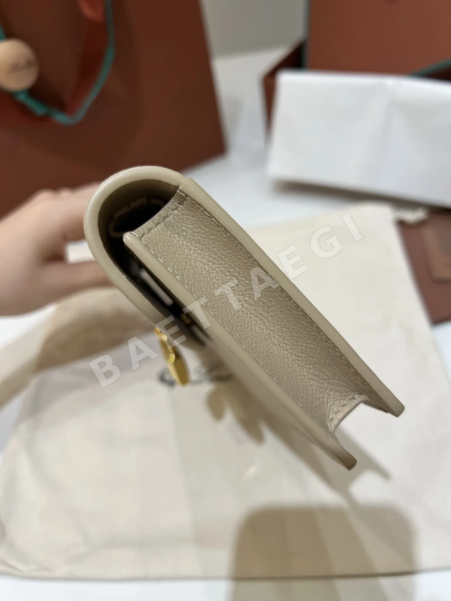 로로피아나 포쉐트 클러치백 상세 이미지 3