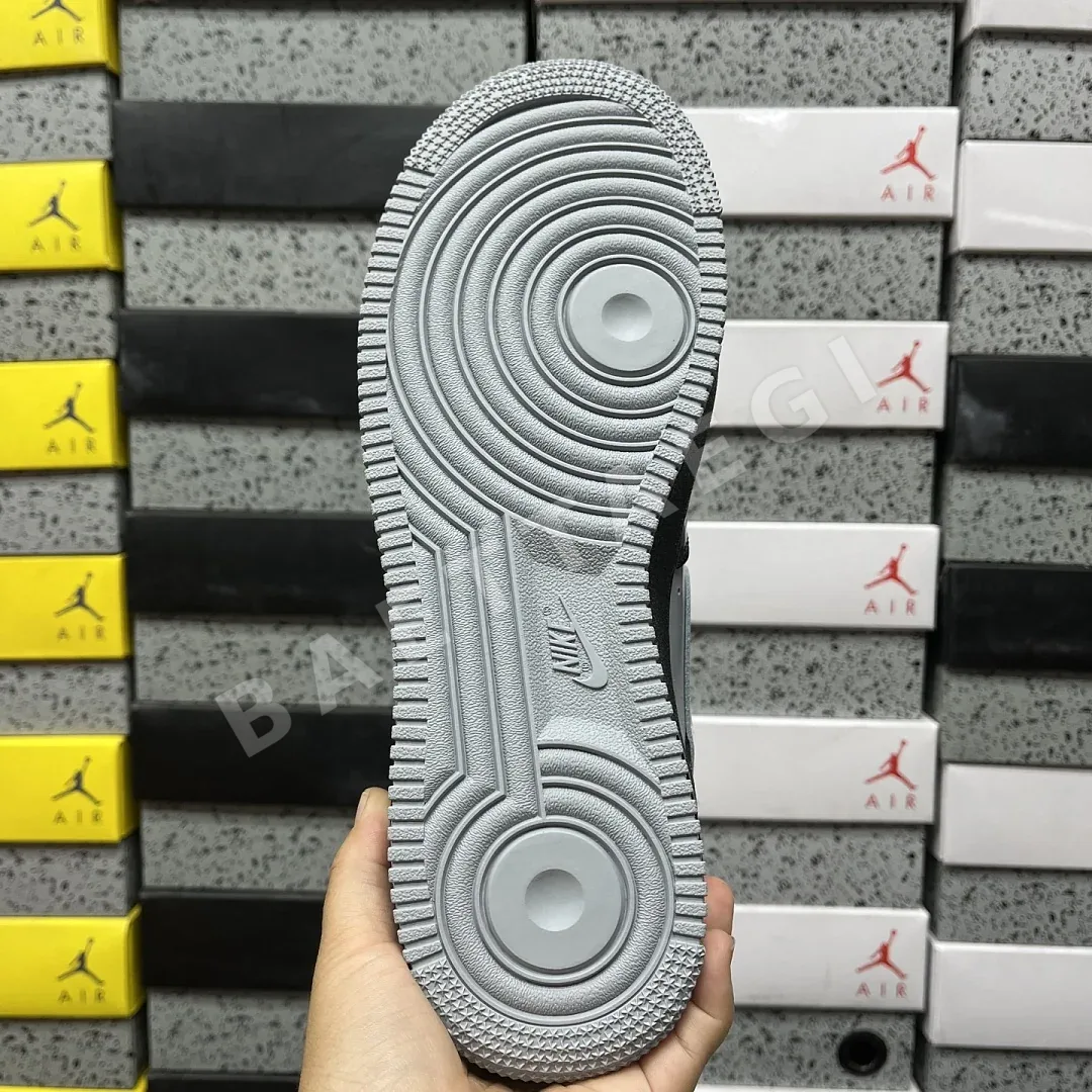 나이키 [S2] 에어 포스 1 로우 IO9974-010 201544 Nike Air Force 1 Low Syna Central Cee 상세 이미지 6