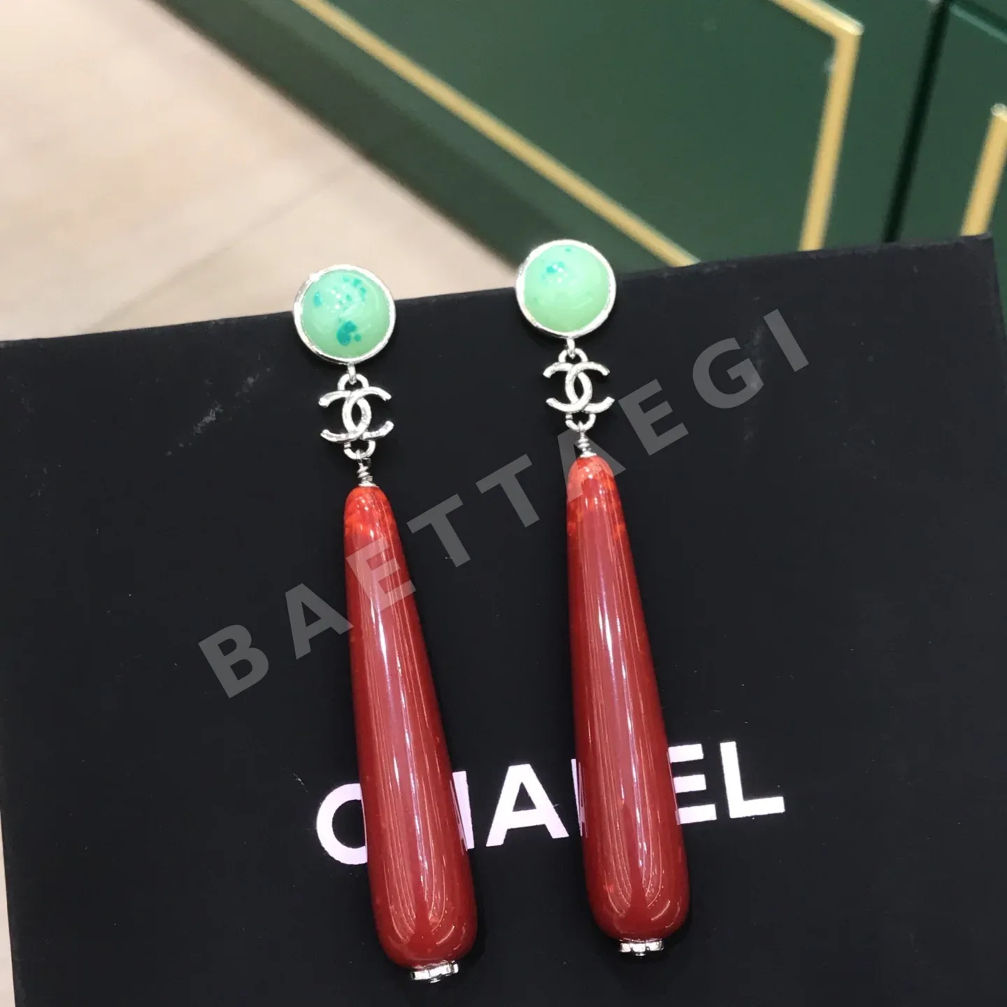 샤넬 더블 C 레진 귀걸이 3종 컬렉션 상세 이미지 6