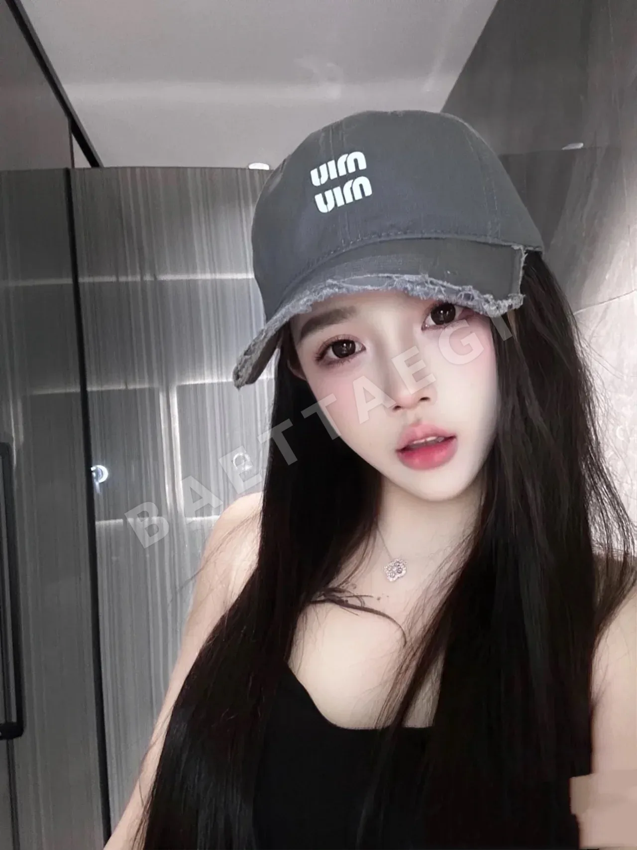 미우미우 뉴레터 플립 브림 야구모자 81459