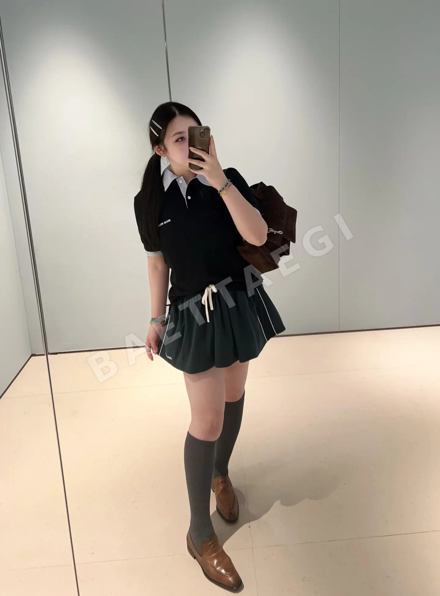 미우미우 컬러블록 카라 반팔 티셔츠 상세 이미지 2