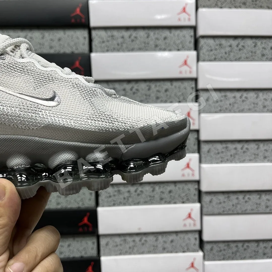 나이키 [EG] 에어 화이트 실버 그레이 IQ7634-007 201670 Nike Air Liquid Max 상세 이미지 6