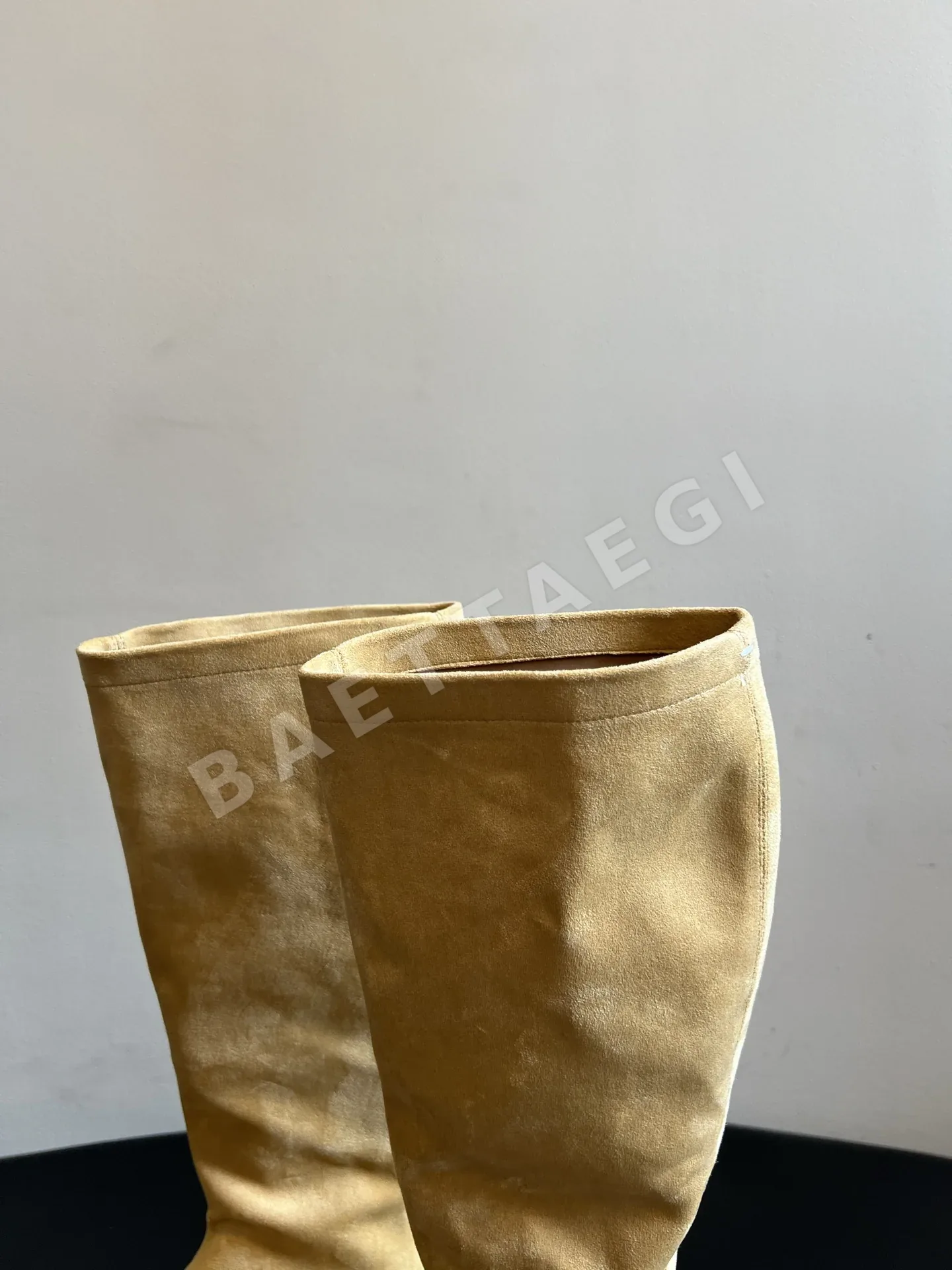 마르지엘라 타비 부츠 스웨이드 스플릿토 디자인 상세 이미지 8