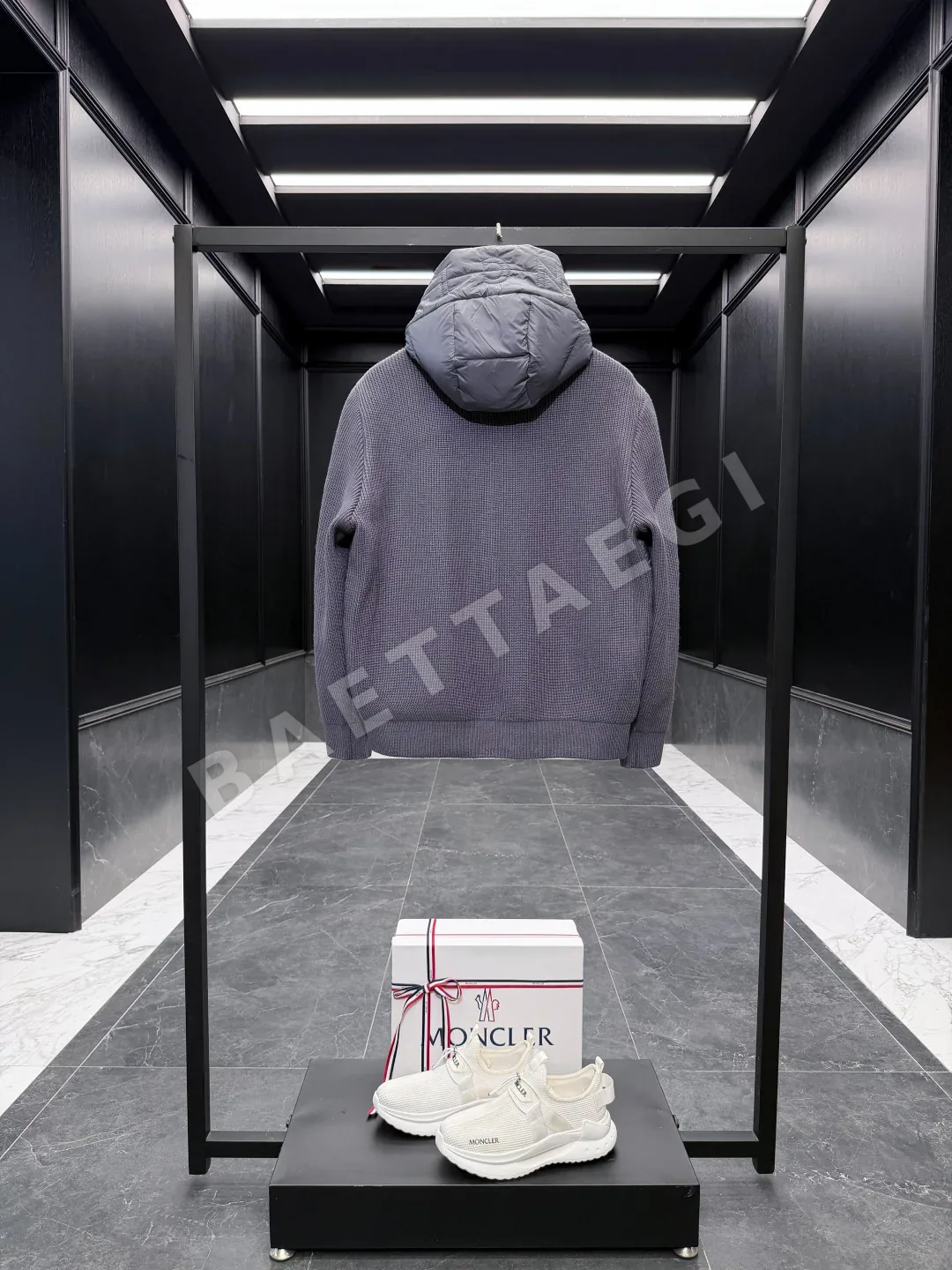 몽클레르 남성 후드 구스 다운 패딩 점퍼 D00680 상세 이미지 9