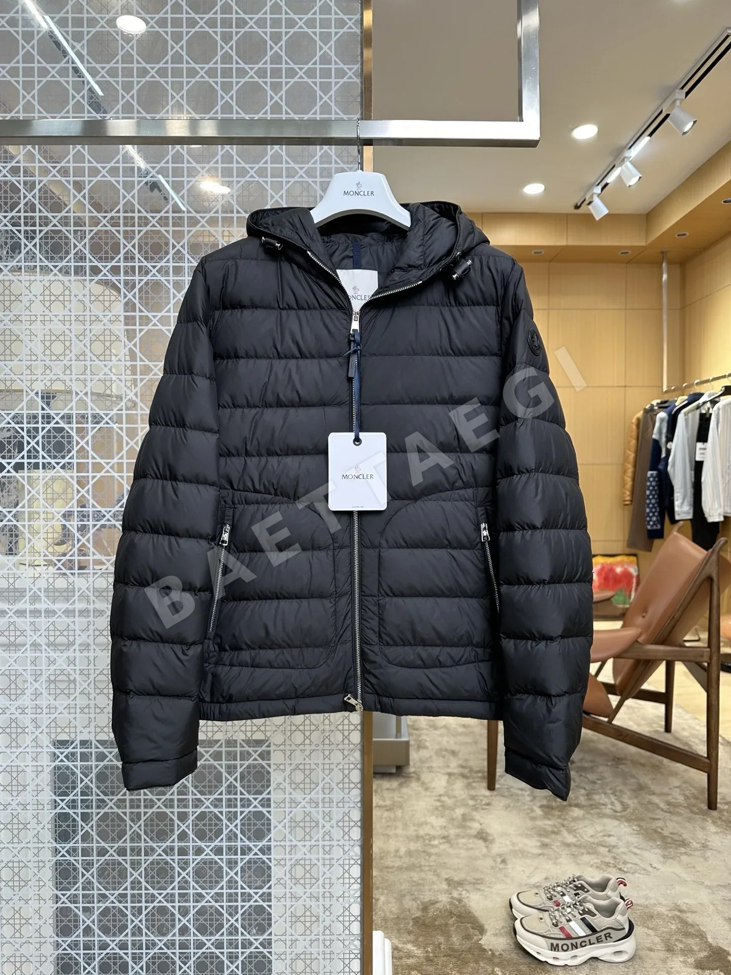 몽클레르 남성 경량 후드 패딩 재킷 208198