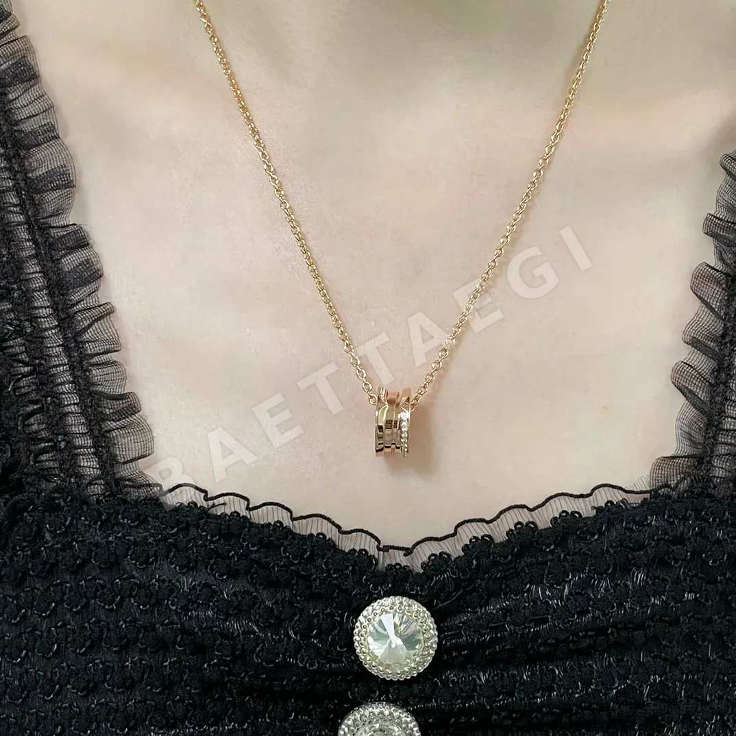 불가리 하프 다이아몬드 목걸이 64605