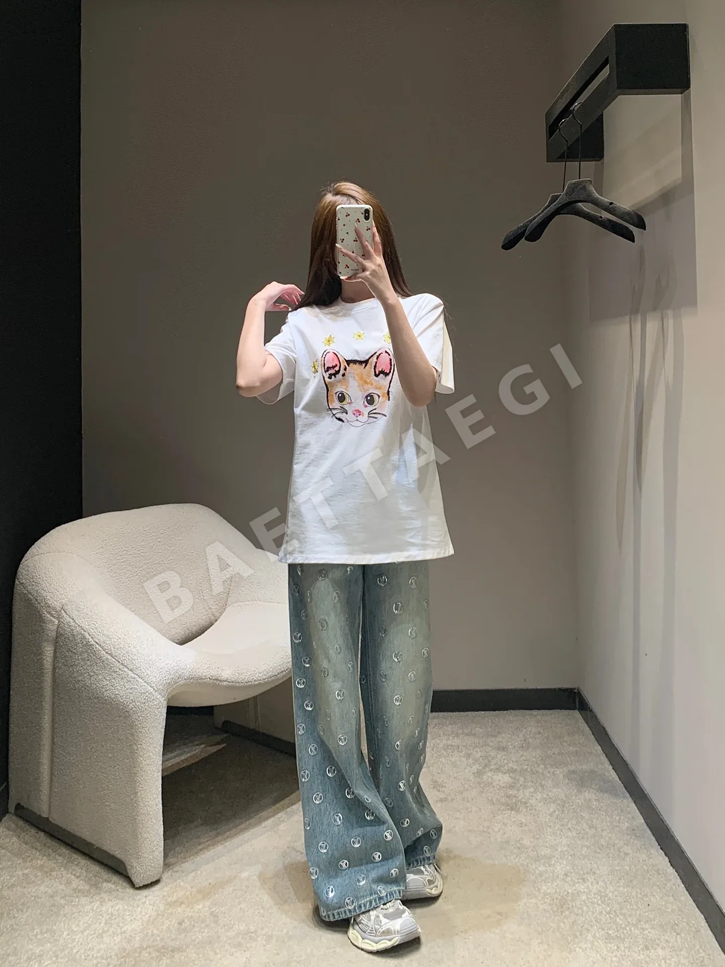 구찌 고양이 무늬 별 자수 여성 반팔 티셔츠 상세 이미지 6