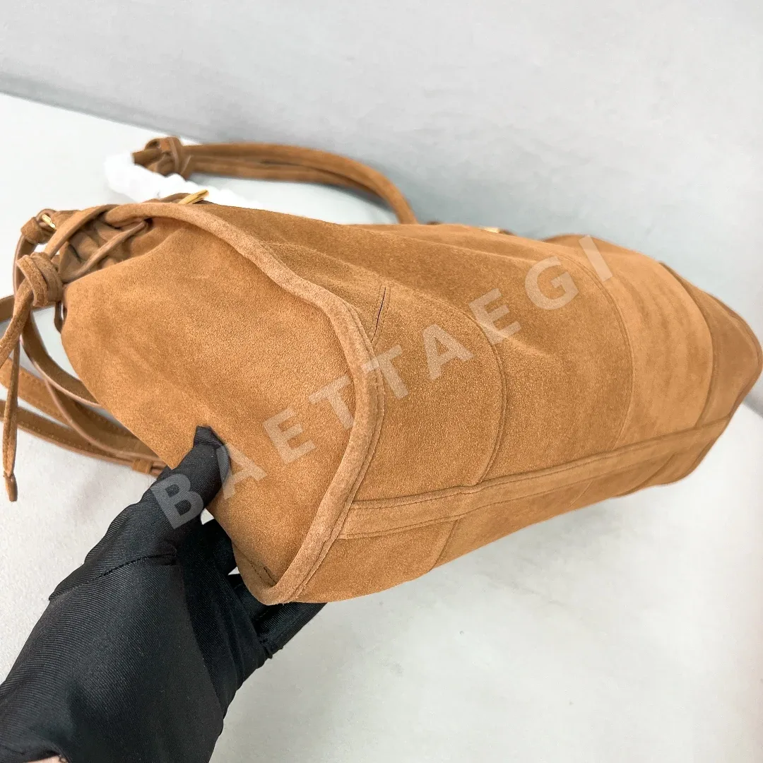 프라다 럭스소프트 라지 숄더백 1BA433 상세 이미지 7