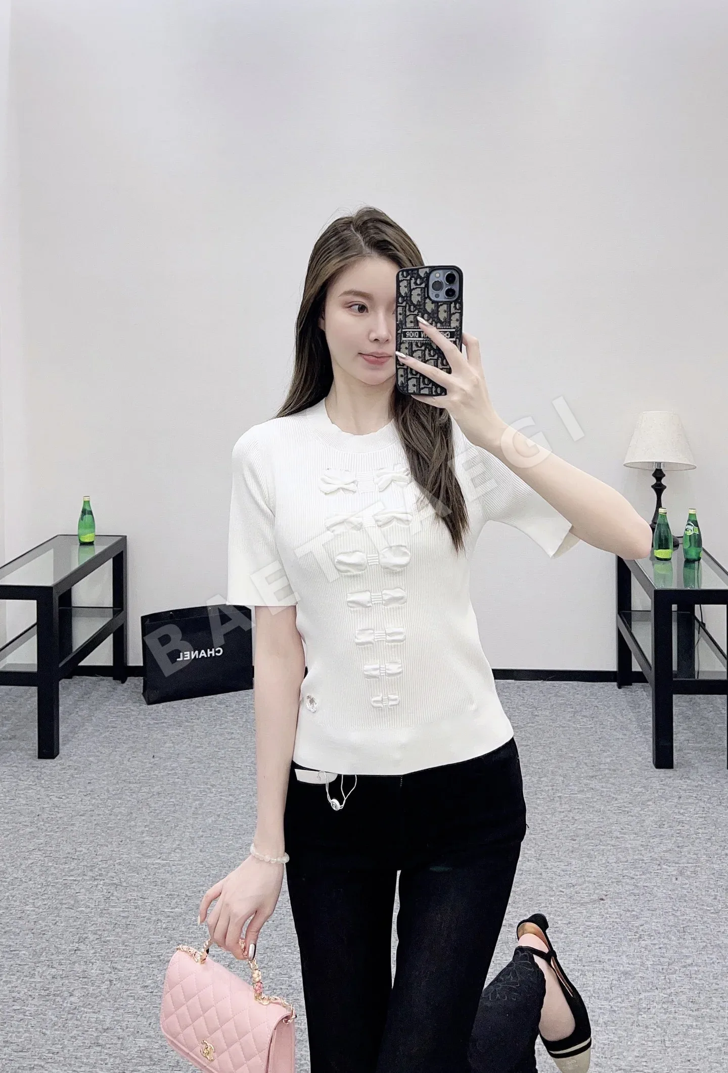 샤넬 여성 슬림핏 리본 장식 크루넥 니트 반팔 티셔츠 5974