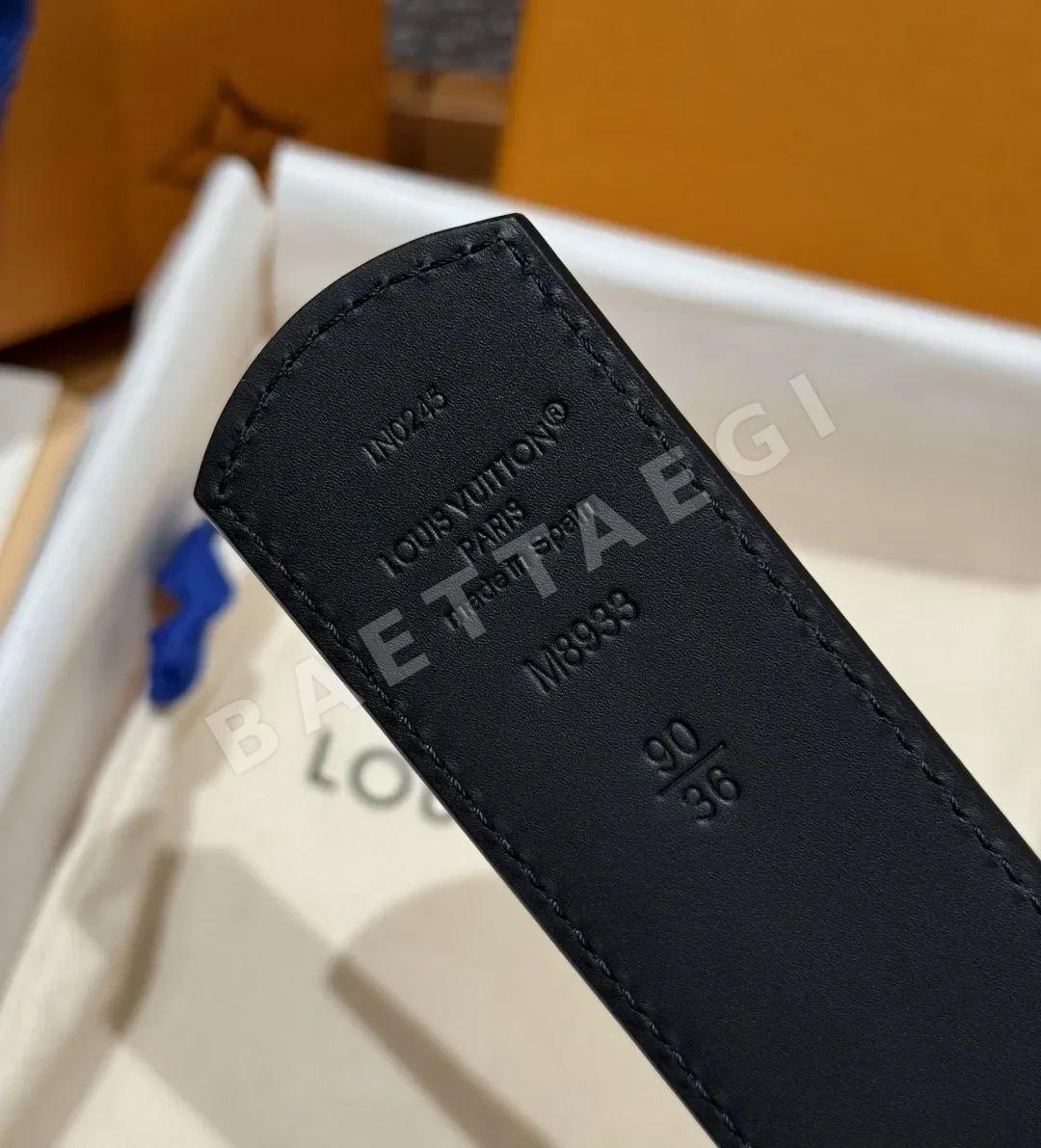 루이비통 디멘션 드리프트 플라워 스터드 40mm 리버시블 벨트 상세 이미지 9
