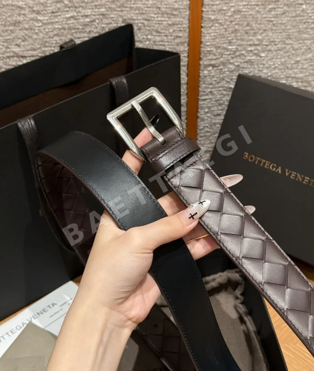 보테가베네타 인트레차토 피코로 소가죽 벨트 상세 이미지 4