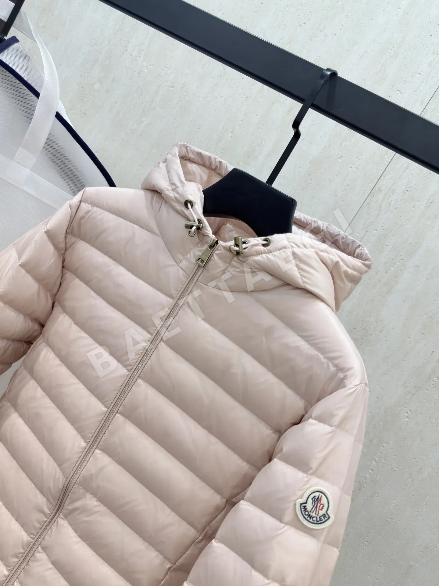 몽클레르 이겔 후드 패딩 상세 이미지 7