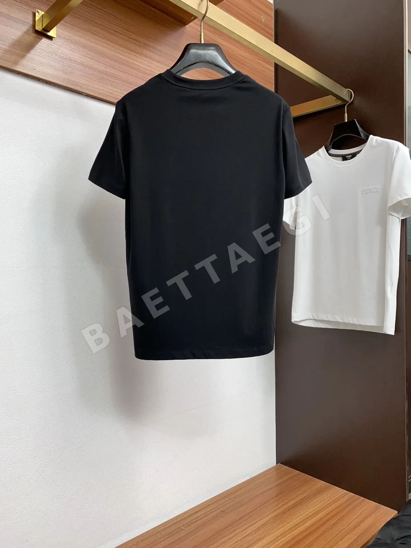 펜디 남성 멜서 가공 반팔 티셔츠 상세 이미지 10