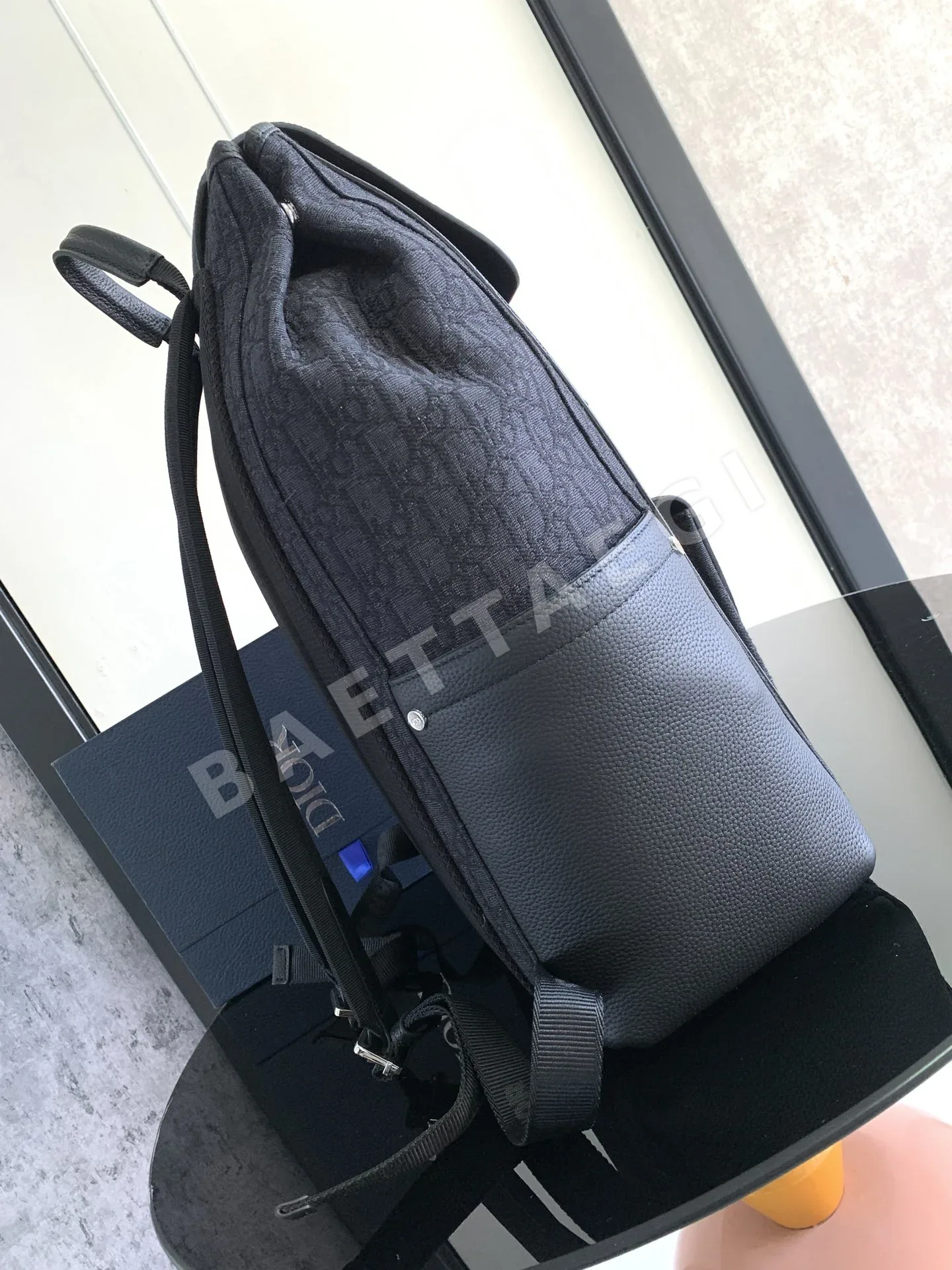 디올 새들 백팩 상세 이미지 2