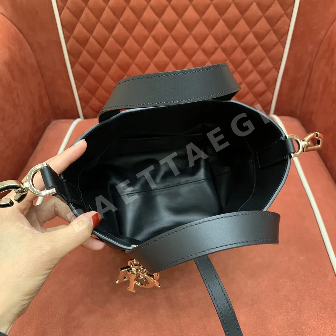 디올 뚜주흐 버티컬 스몰 소가죽 가방 상세 이미지 9