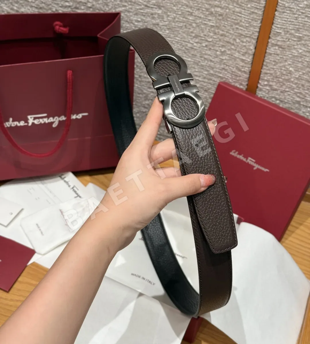페레가모 양면 가죽 간치니 버클 벨트 상세 이미지 4