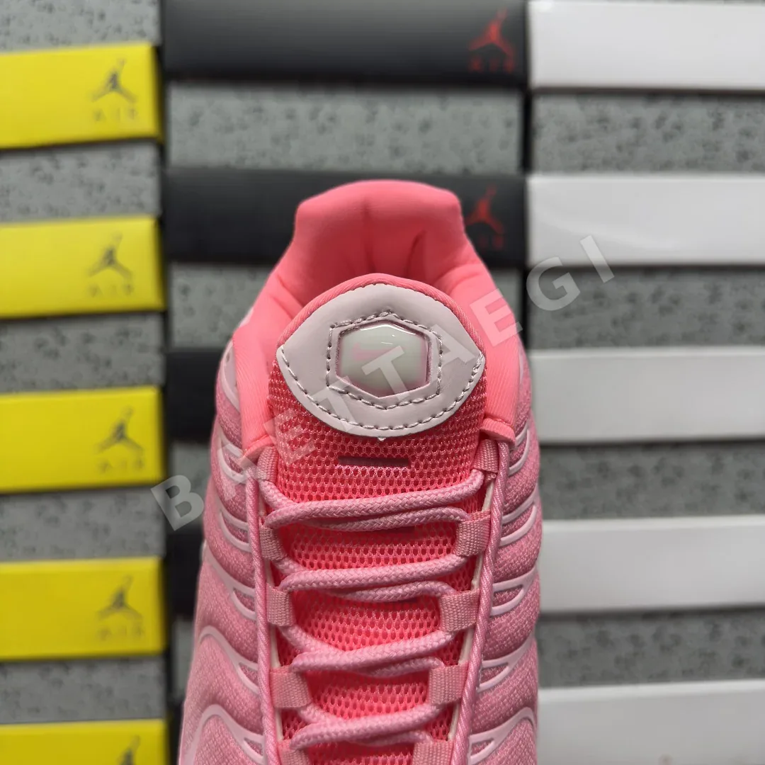 나이키 [BD] 에어 맥스 플러스 FV0393-001 201847 Nike Air Max Plus 상세 이미지 8