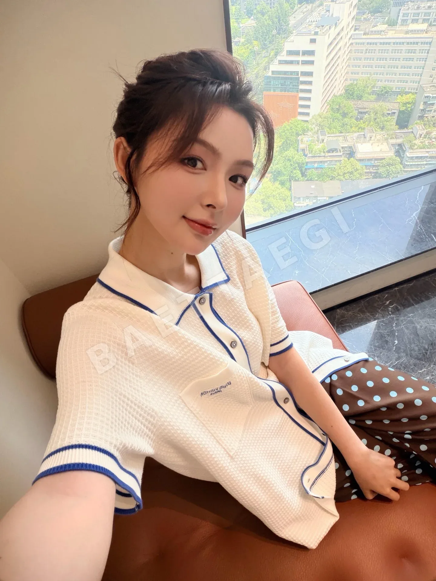 루이비통 와플 자수 로고 남성 반팔 셔츠 상세 이미지 17