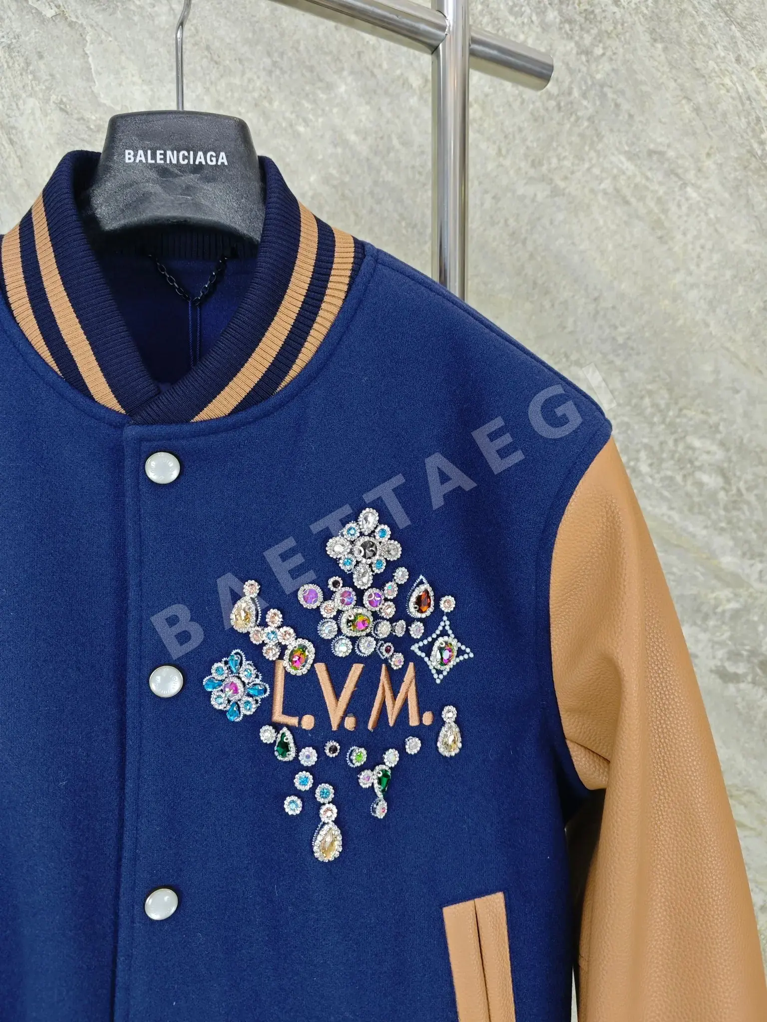 루이비통 LV 패럴 윌리엄스 핸드 스티치 라인스톤 자켓 상세 이미지 4