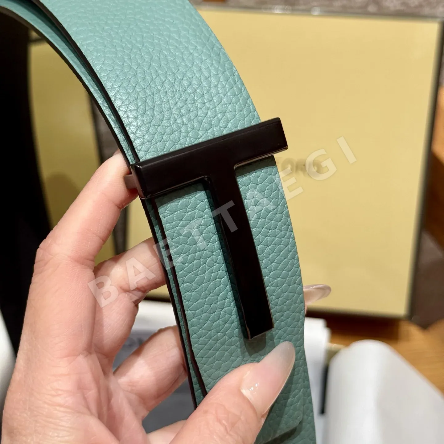 톰포드 T 버클 송아지가죽 남성용 벨트 상세 이미지 4
