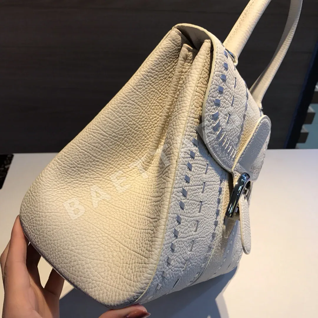 델보 천연 가죽 꼬임 디자인 28 cm 가방 상세 이미지 5