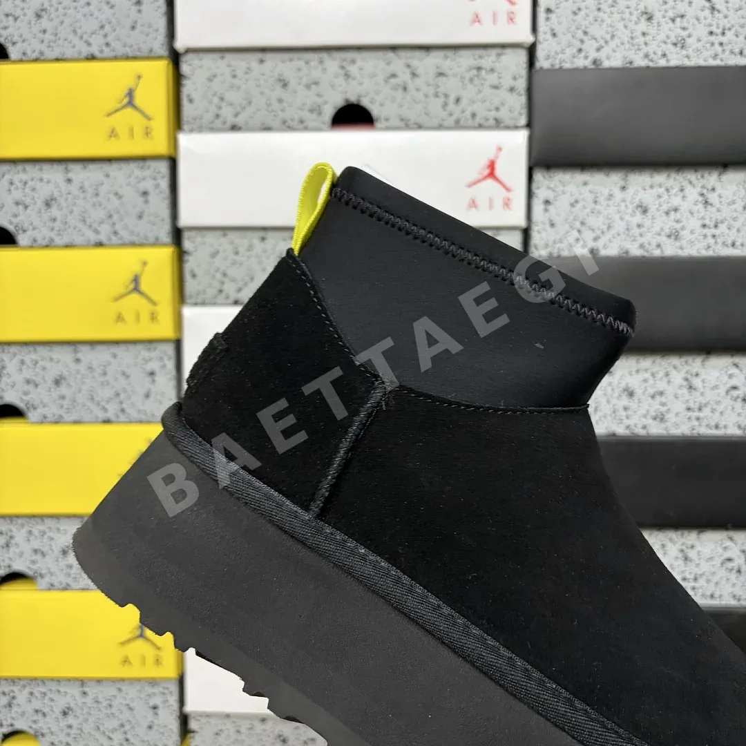 어그 [TOP] 블랙 208884 UGG Classic Mini Dipper Boot -817 상세 이미지 5